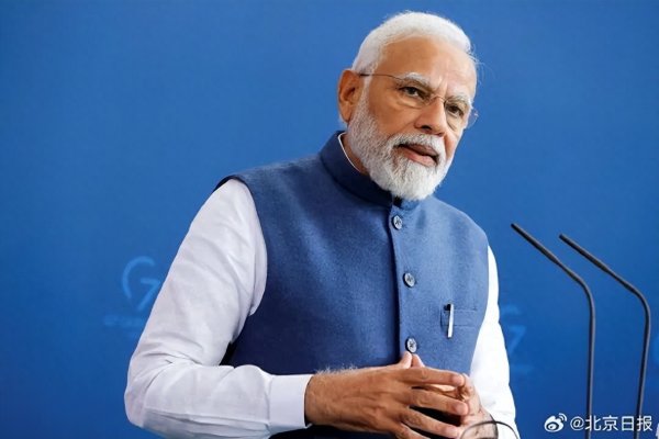 扬帆证券 印度15人拜神庙返程出车祸身亡，警方称旅行车撞上卡车，莫迪哀悼：