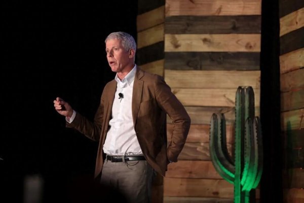 中证所 特朗普下令重启核试验，美国能源部长：目前不会进行核爆试验，不用担心看到蘑菇云